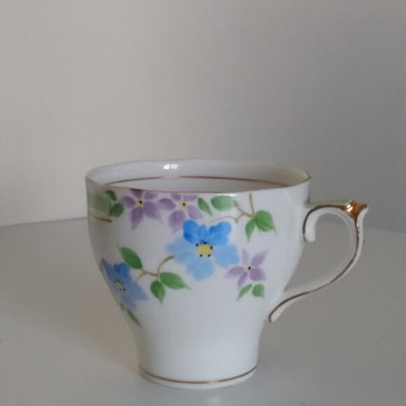 Roslyn Teacup Tea Cup & Saucer Blue Flowers BLuebells - Picture 5 of 11
